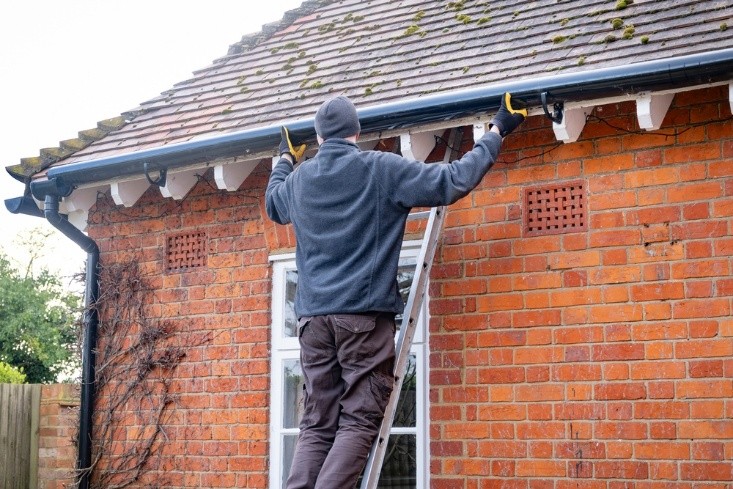 roof gutter replacement Montgomery